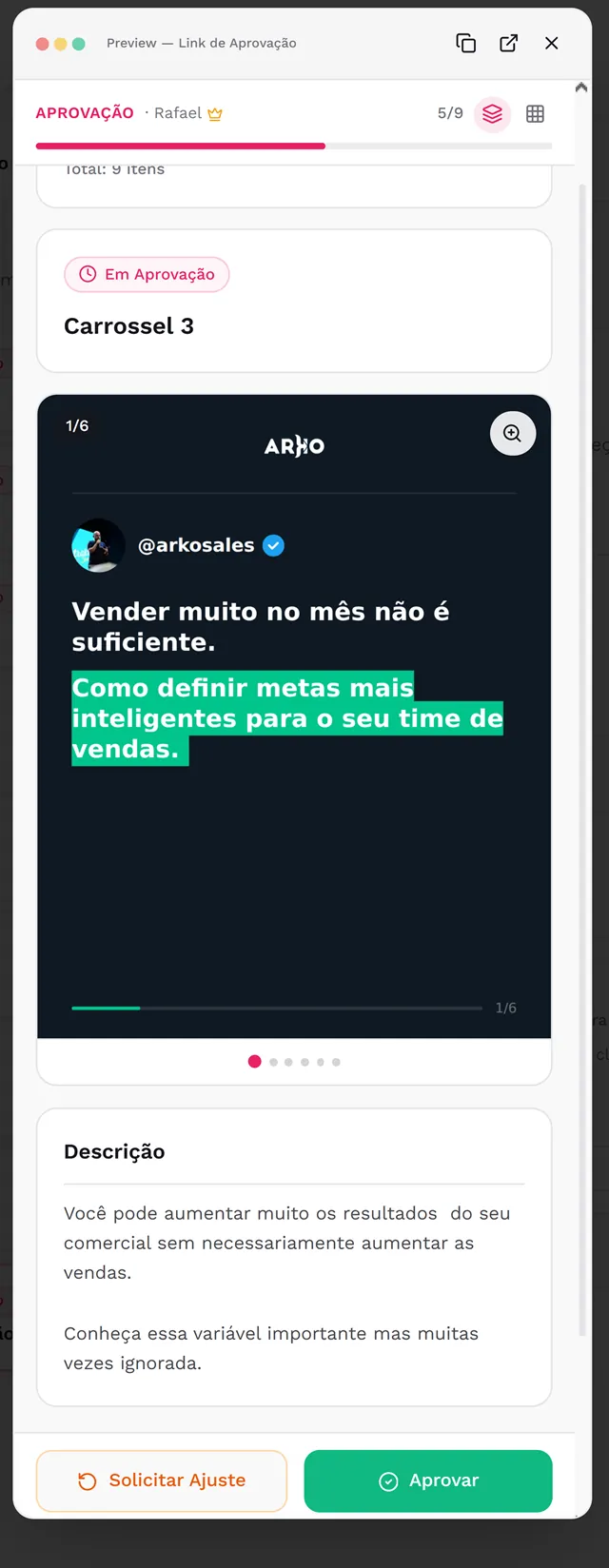 Link de aprovação do Manyfesto no celular: carrossel em pré-visualização com os botões Aprovar e Solicitar ajuste